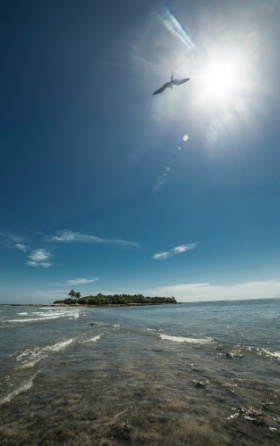 sunshines over Cabuya Cemetery Island